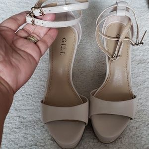 NWOT Gili Wedge Ankle Sandals